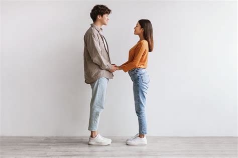 会っ て すぐ 付き合う|「出会ってすぐ付き合った」カップル、その理由は？長 .